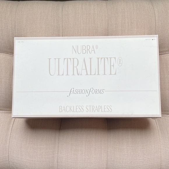 Fashion Forms® NuBra Ultralite Backless Strapless Bra D Cup - Picture 2 of 7